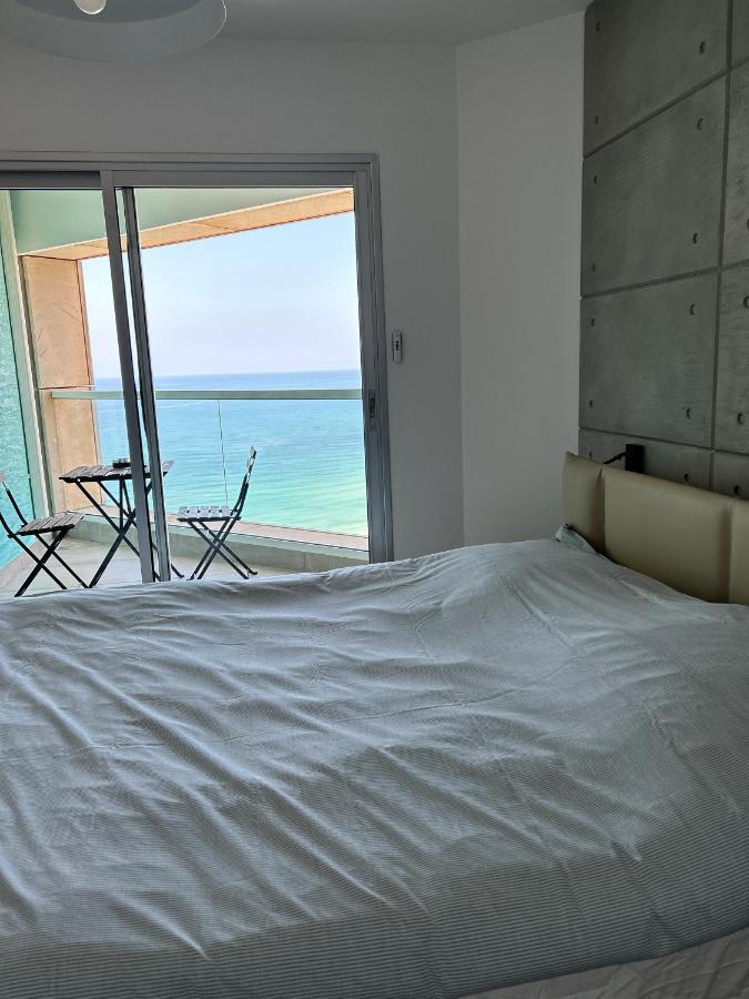 Beachfront Apartment Bat Yam Buitenkant foto